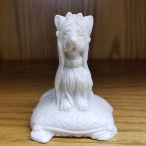 Collectible: 1982 Hallmark Little Gallery Dog
